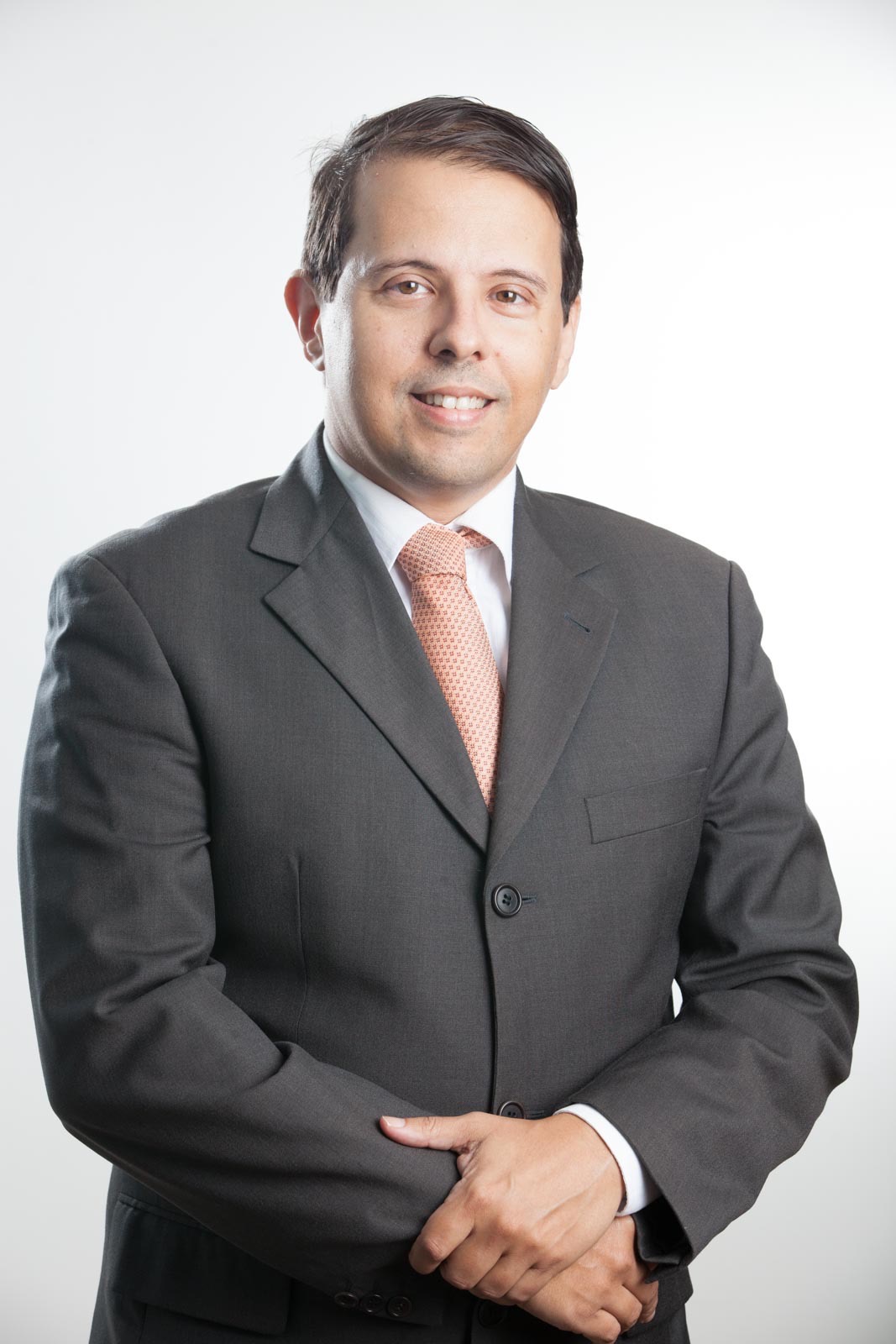 headshot of Dirceu Santa Rosa