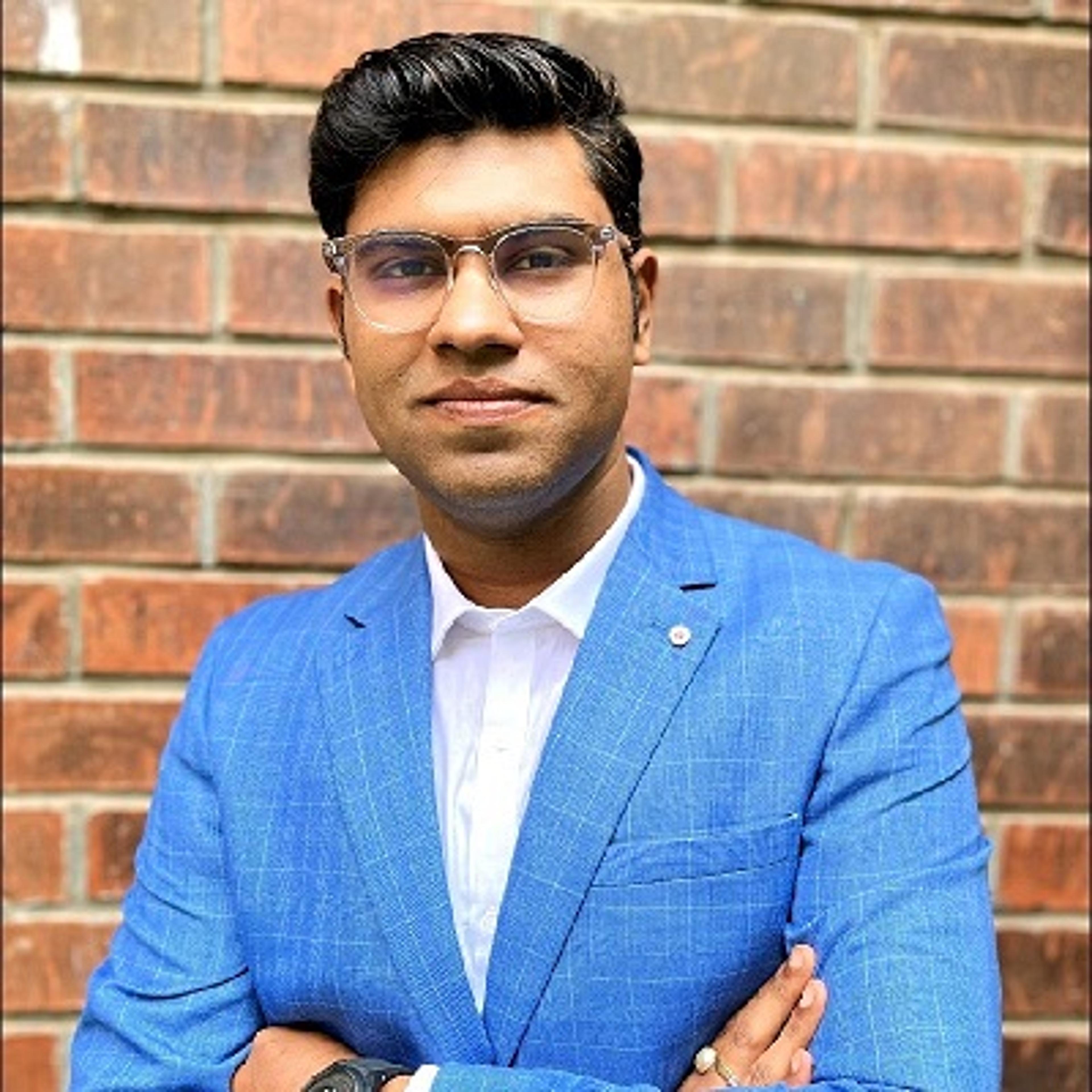headshot of Sourav Banerjee