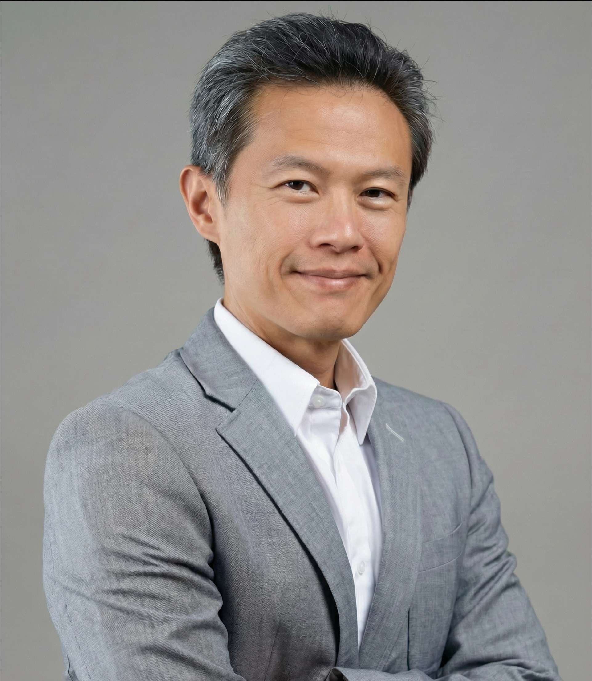 headshot of Royce Wee