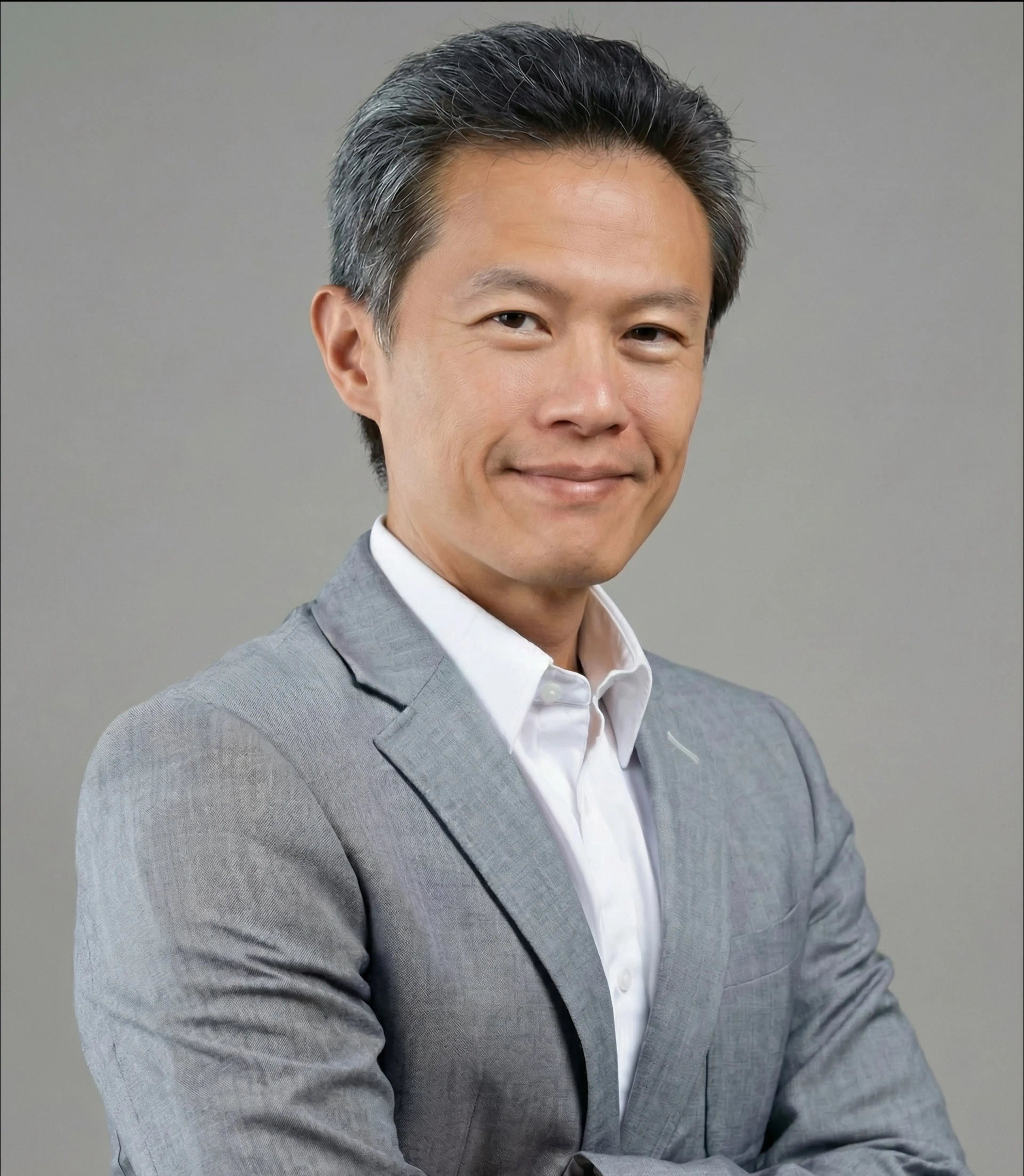 headshot of Royce Wee