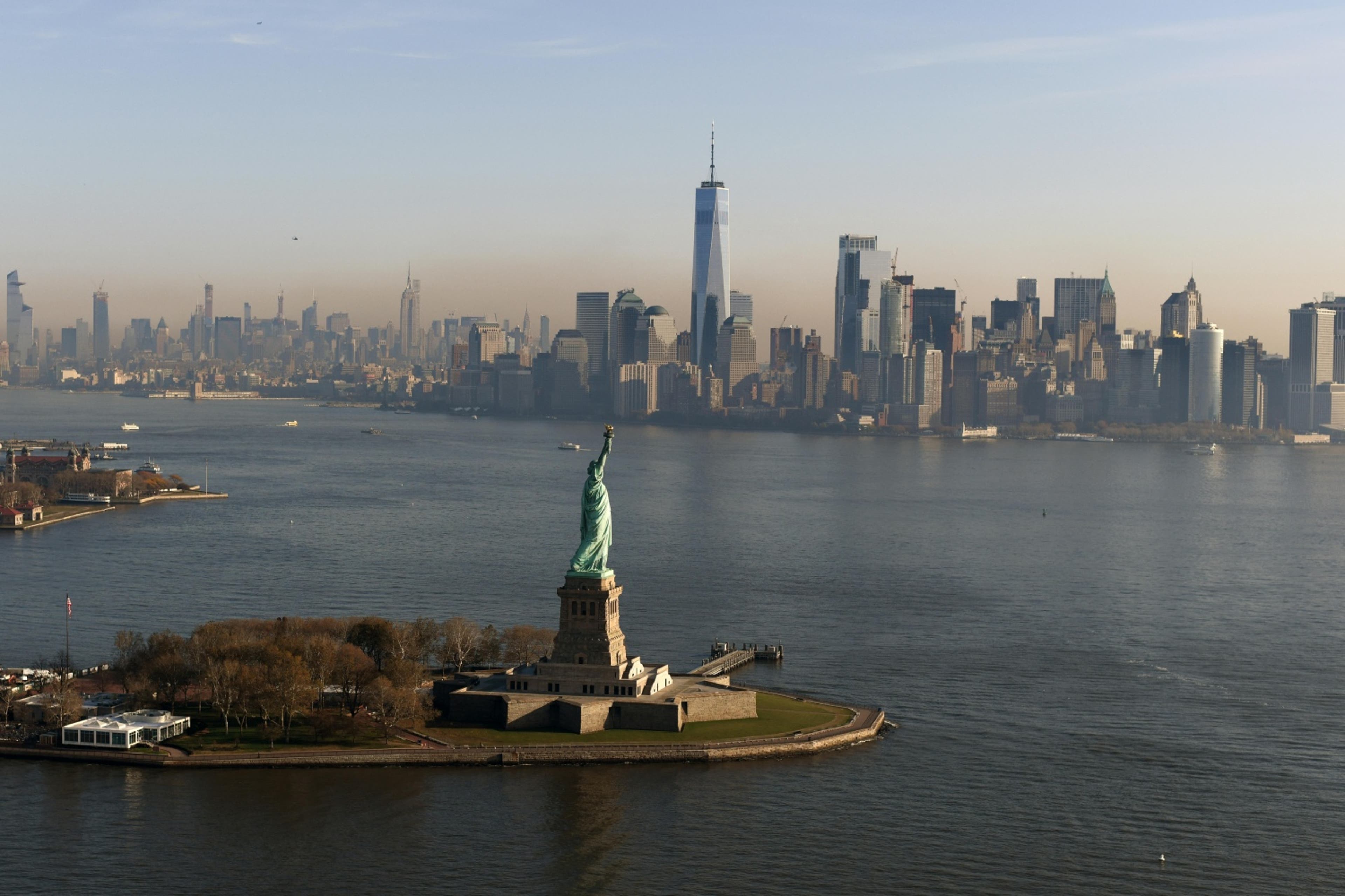 statue-of-liberty-skyline-ny-091224.jpg