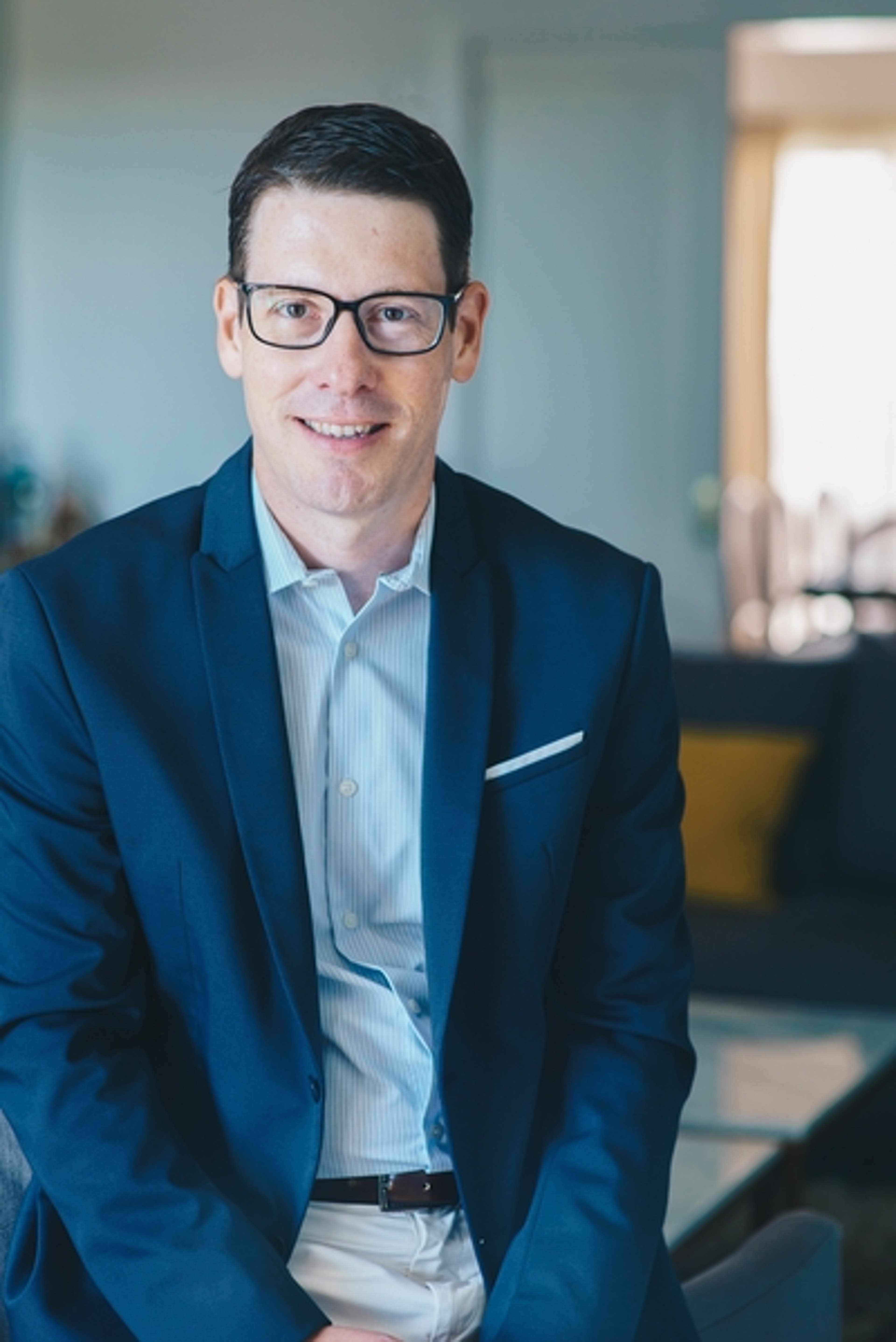 headshot of Mariano Peruzzotti