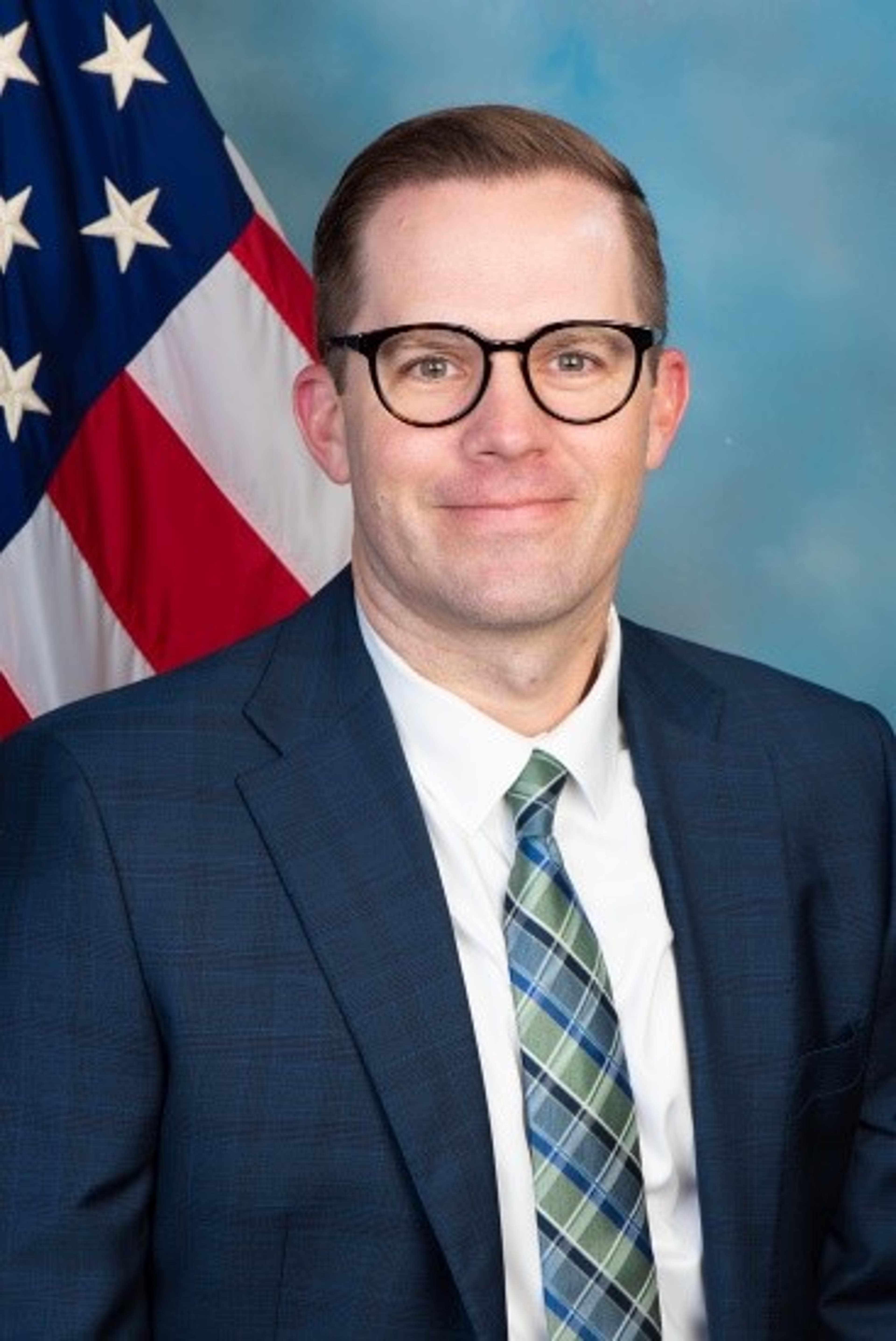 headshot of Todd Hemmen