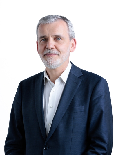 headshot of Tanguy Van Overstraeten