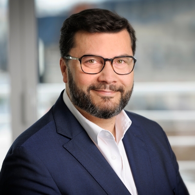 headshot of Etienne Drouard