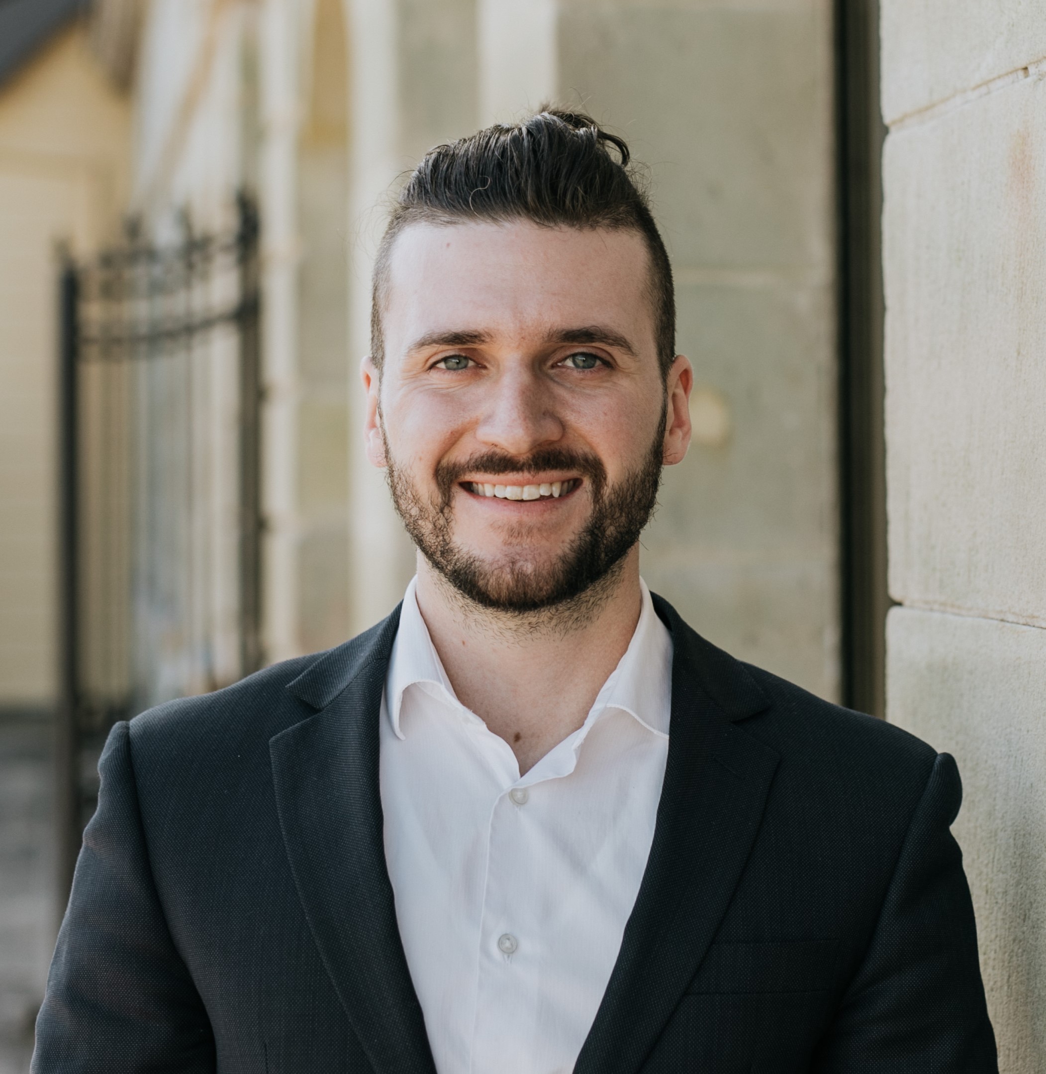 headshot of Piotr Debowski