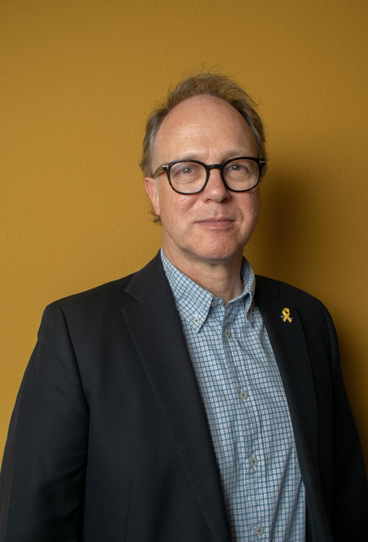 headshot of Abraham Mouritz