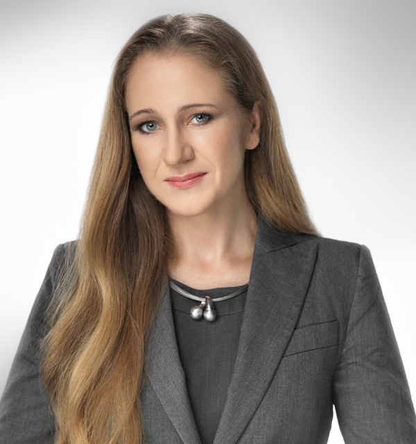 headshot of Anna Kobylańska