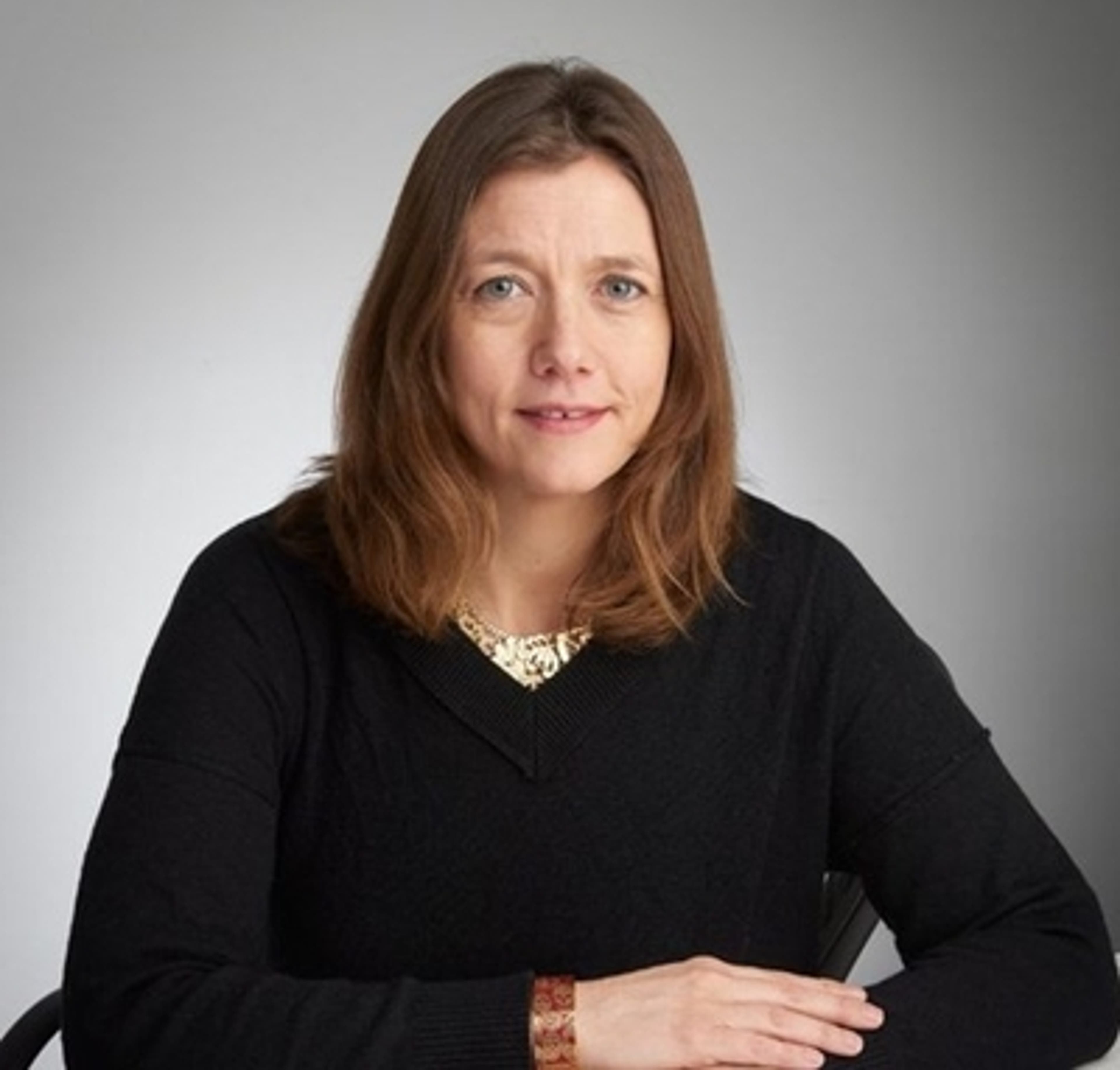 headshot of Emma Bate