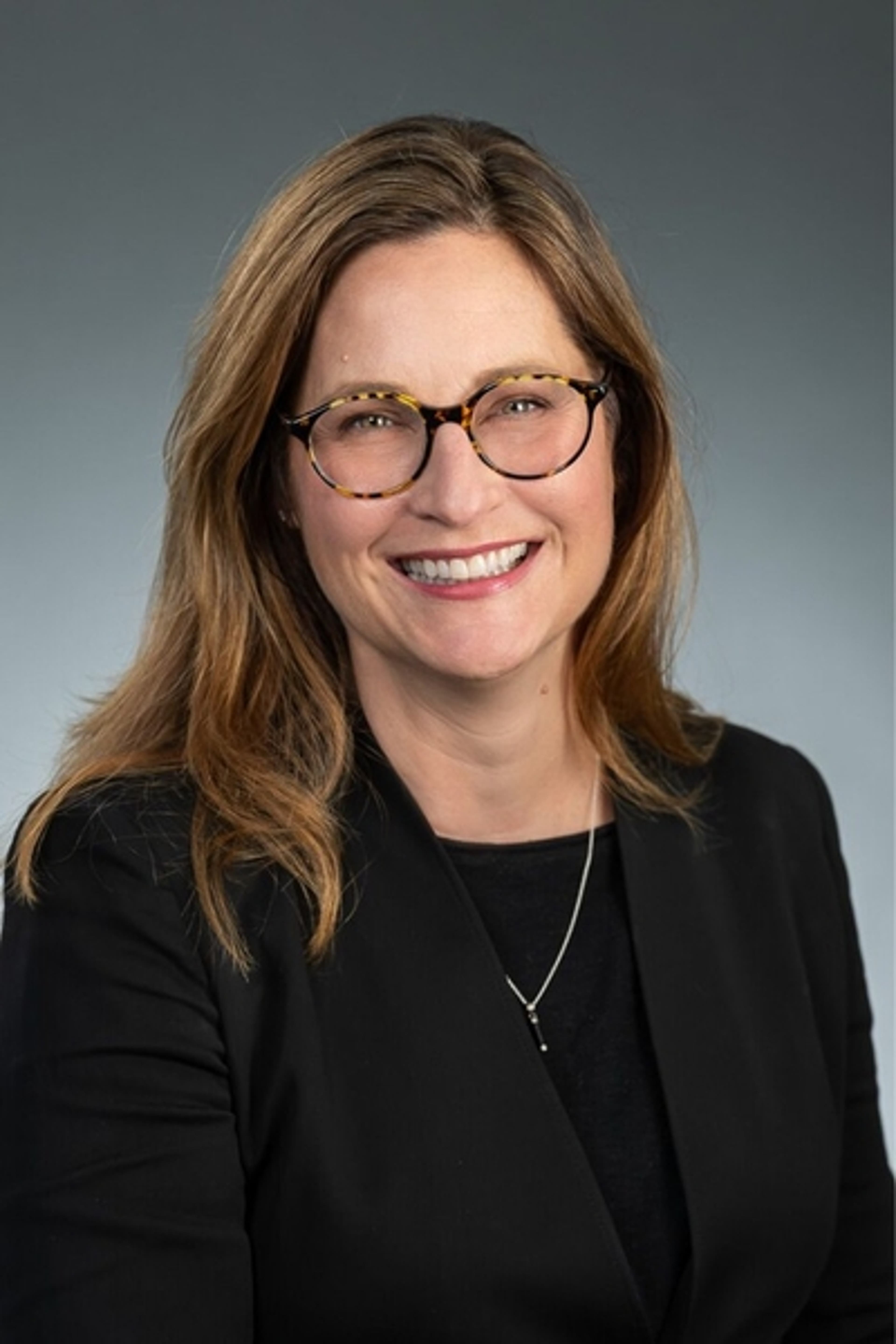 headshot of Nikole Davenport