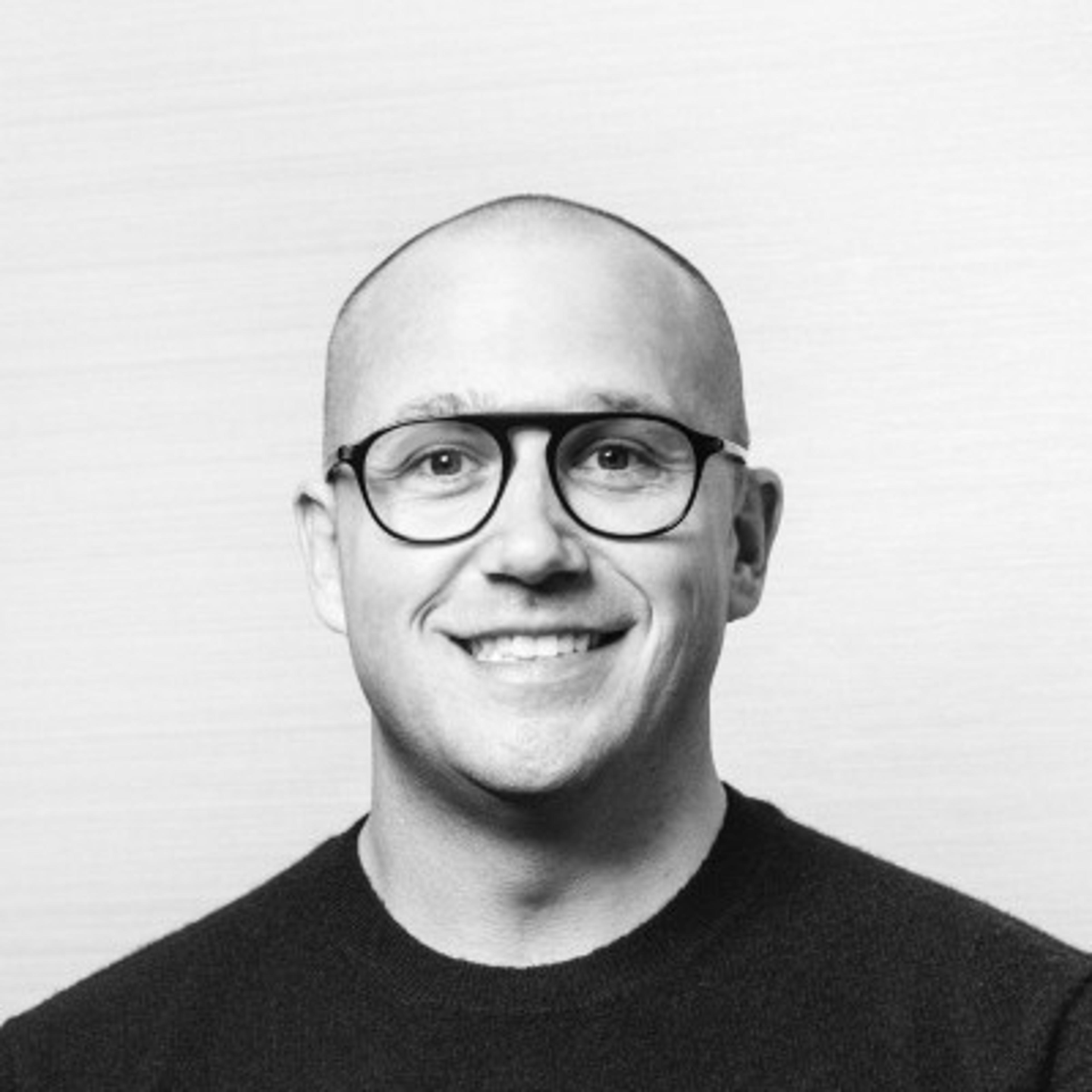 headshot of Zach Burnett