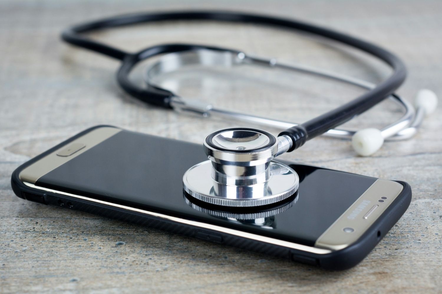 stethoscope-phone-healthcare-081324.jpg