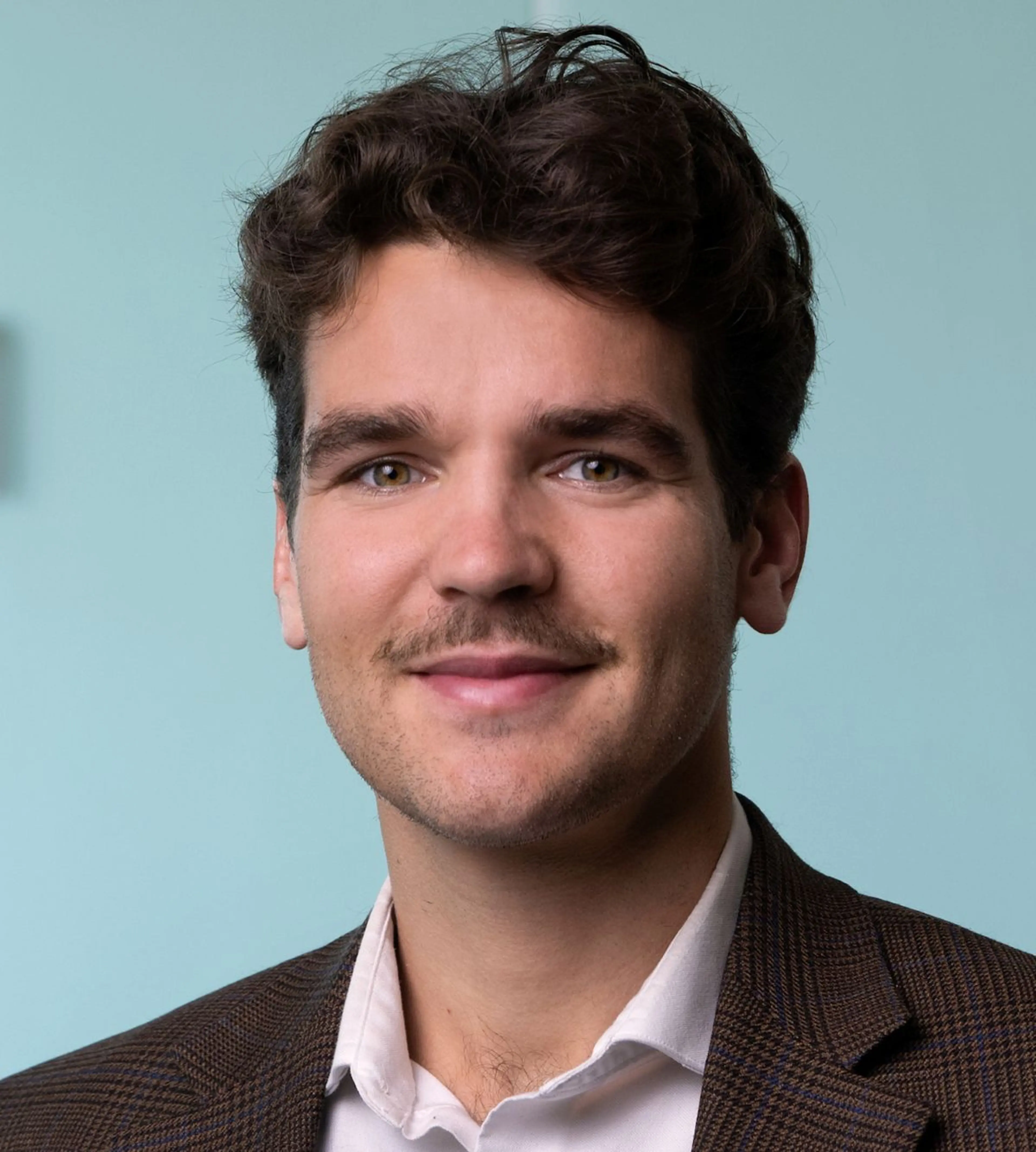 headshot of Justin Cary