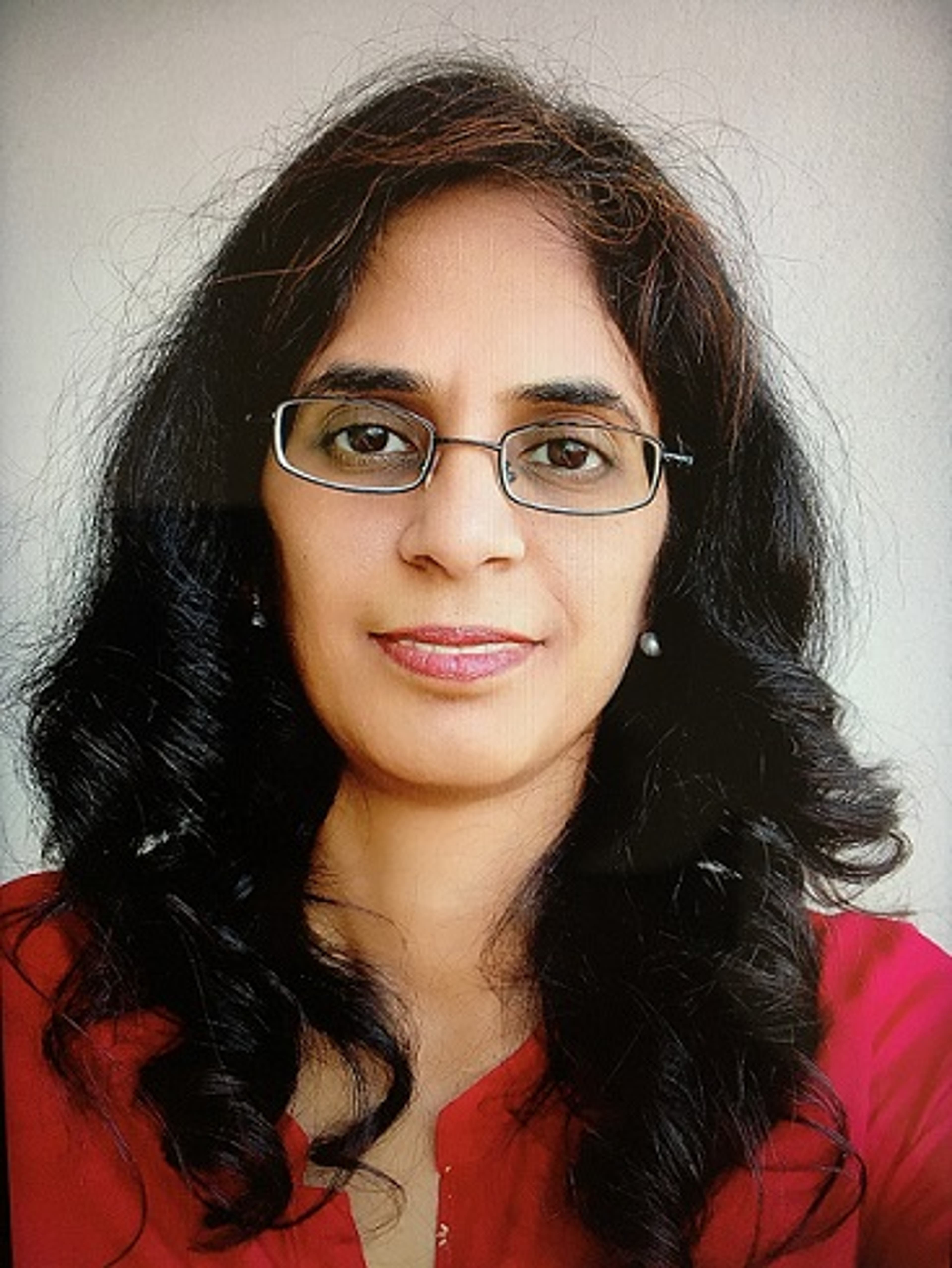 headshot of Aparna Pathak