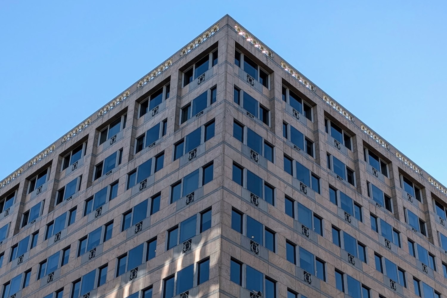 building-corner-cobunzweifelkeegan-DC View-10.10.25.jpg