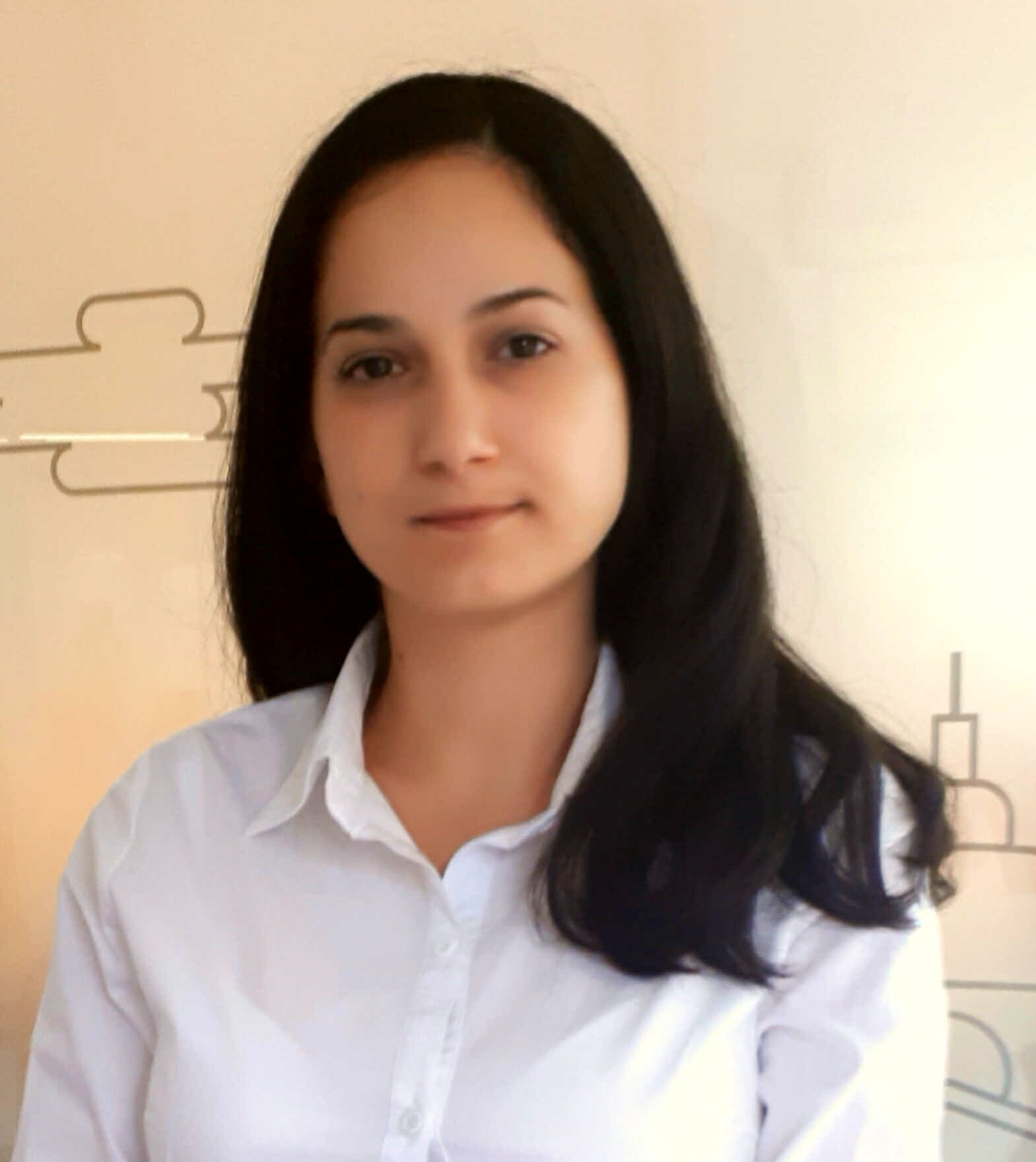 headshot of Georgeta Oana Ducuta