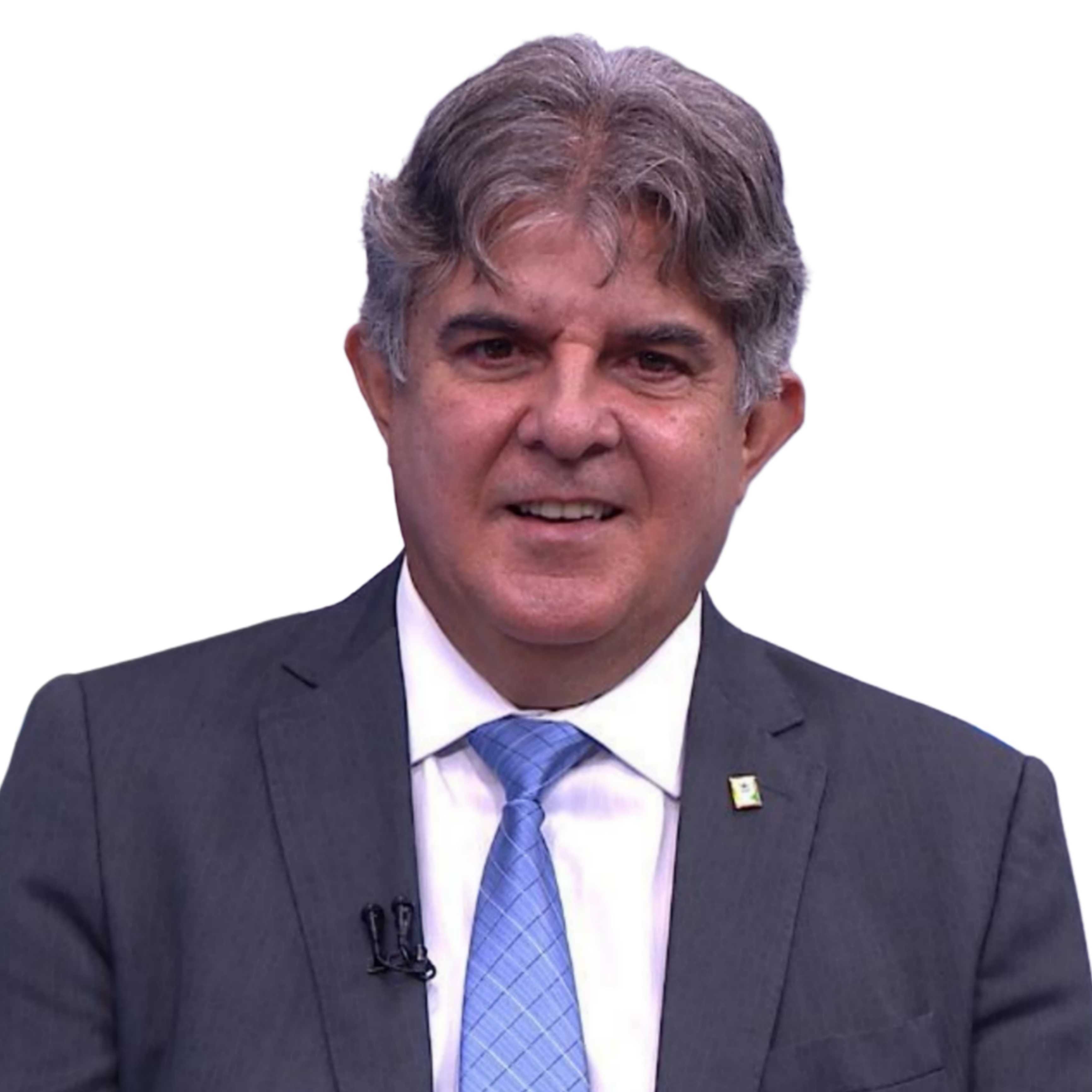 headshot of Waldemar Goncalves Ortunho Júnior