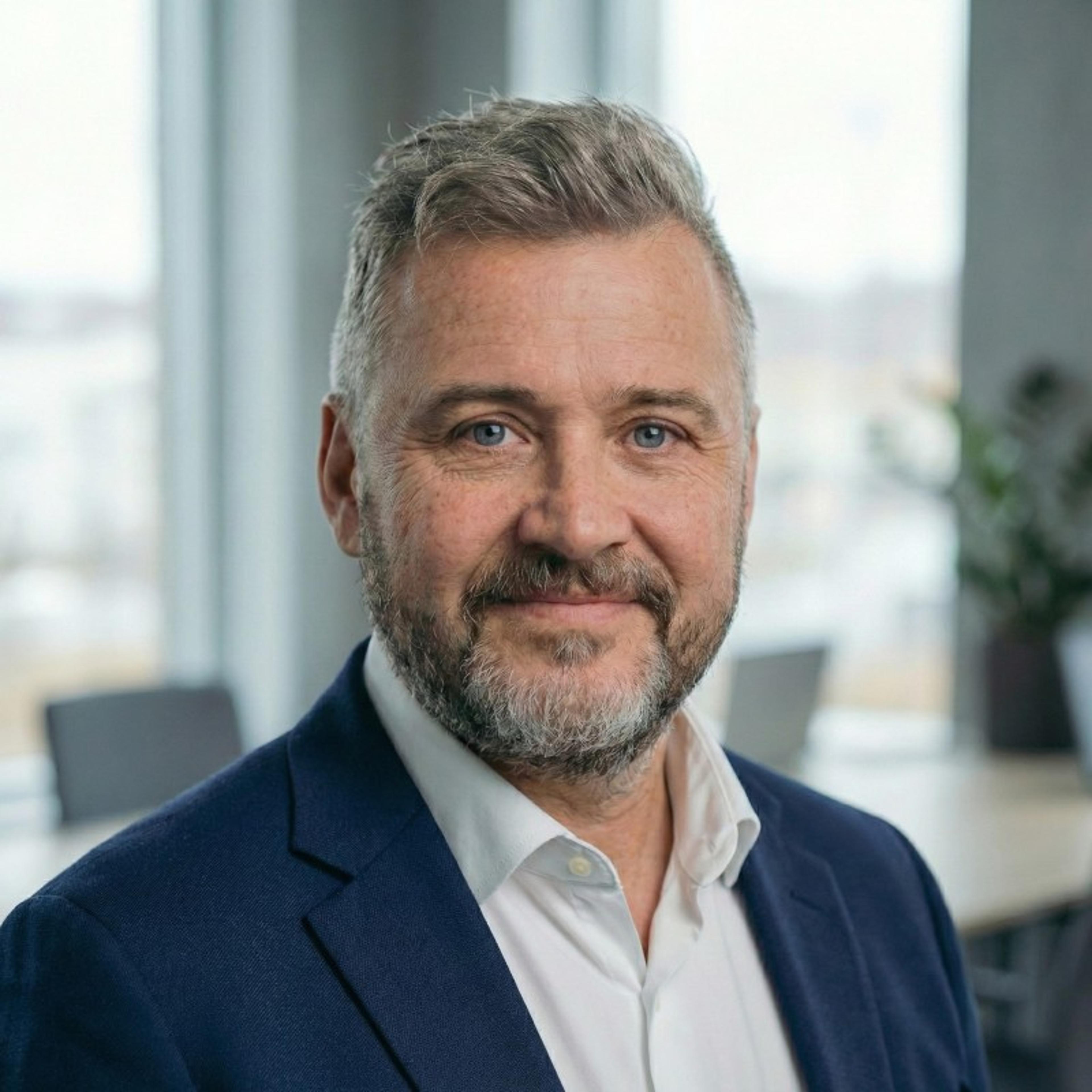 headshot of Chris Brinkworth