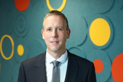 headshot of Dale Sunderland