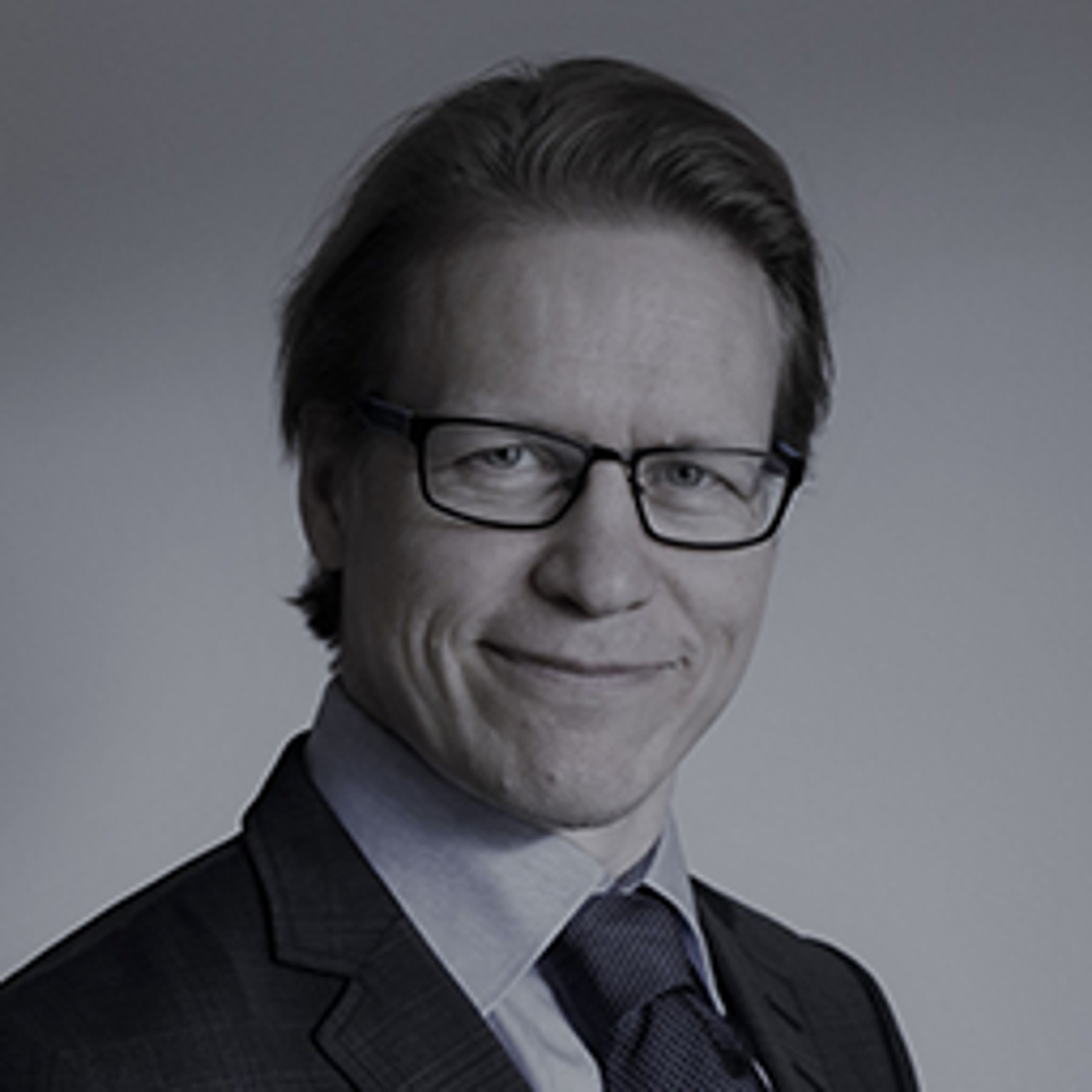 headshot of Hannes Saarinen