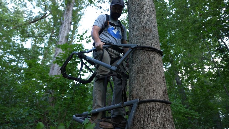 Image relating to How to Use a Climbing Treestand