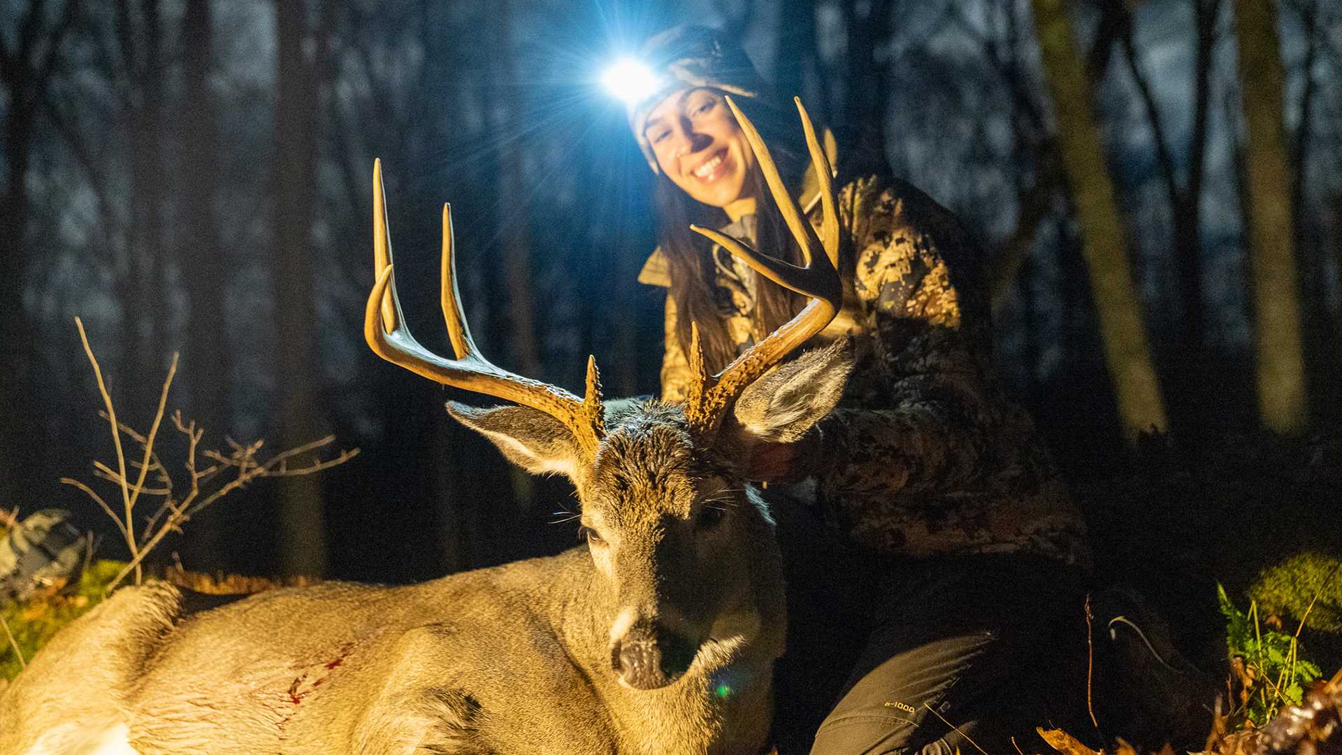 Saddle Hunting vs Treestand MidwayUSA