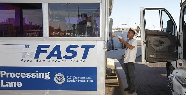 Free And Secure Trade (FAST) lane at The World Trade bridge in the Port of Laredo.