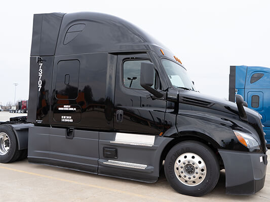 Freightliner Cascadia exterior side profile