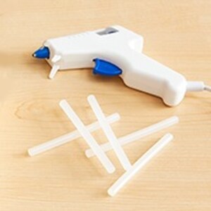 Glue gun & glue sticks