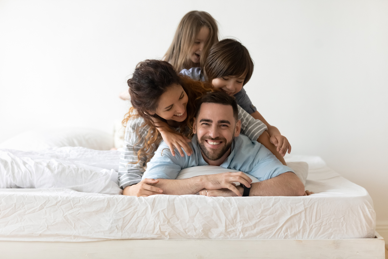 A family enjoying their Leesa bed