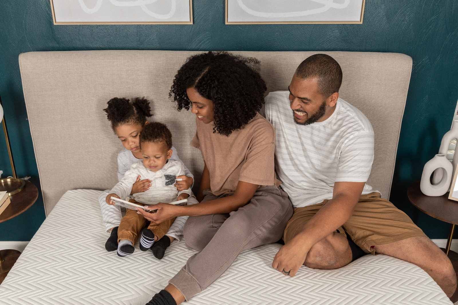 Family enjoying their Leesa mattress