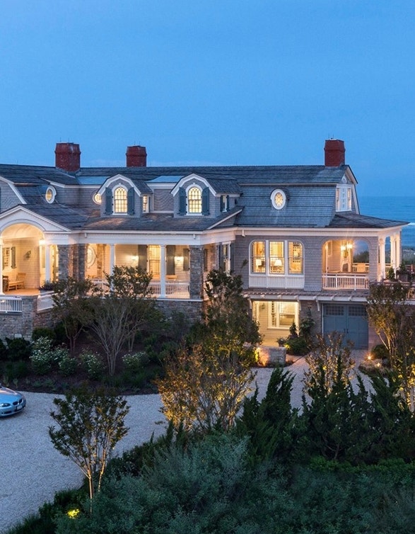 traditional luxury home with Reilly Architectural windows and doors