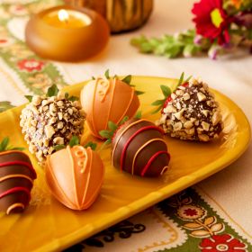 Chocolate Covered Strawberries >