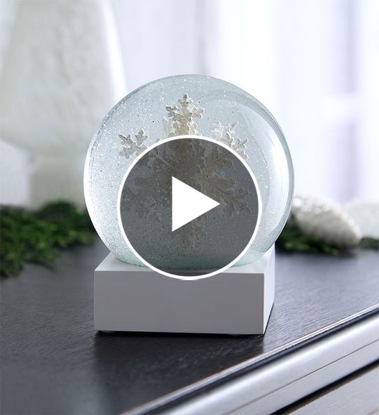 snowflake snow globe 195513