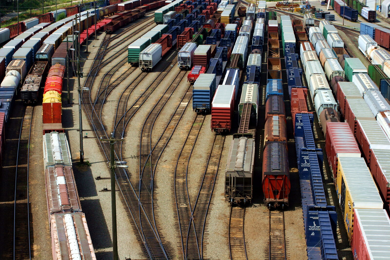 Rail-Trainyard-track-safety-medium.jpg