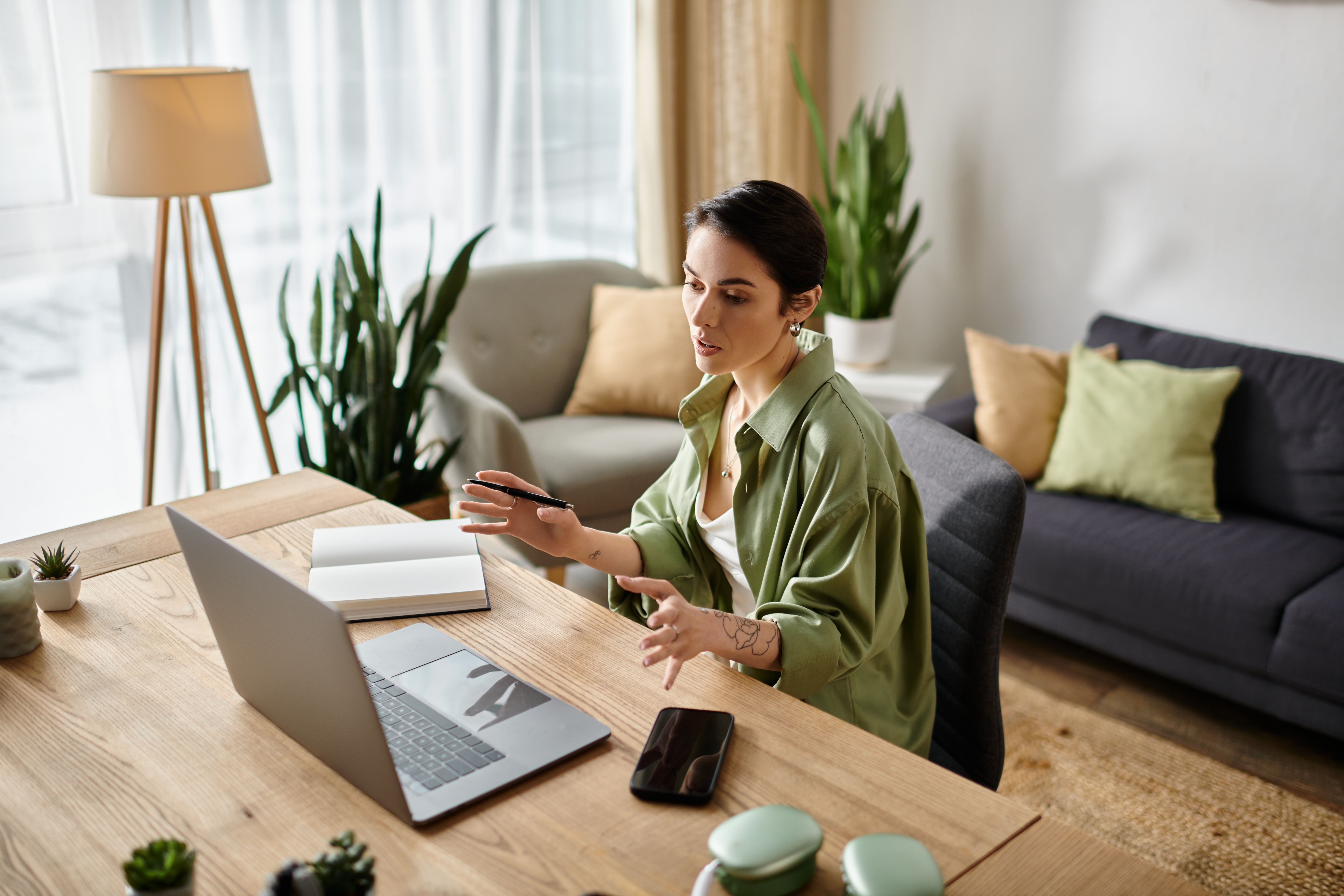 Woman exercising her conversation skills online with MyBerlitz Conversation Partner 