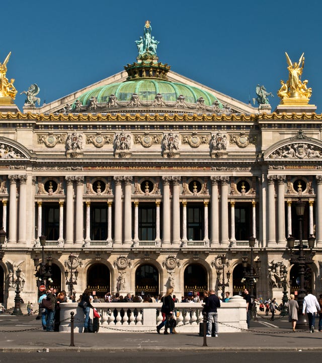 Paris_Opera_full_frontal_architecture_May_2009.jpeg