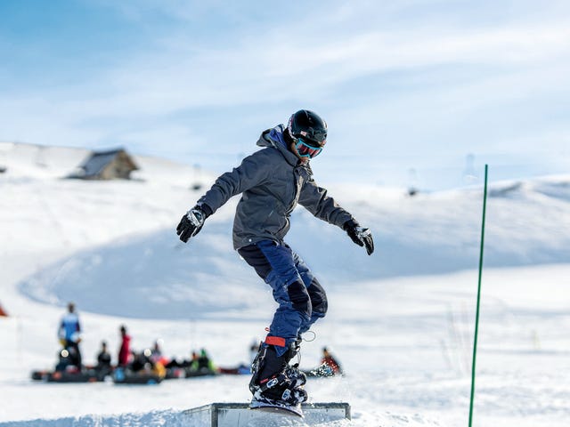 00093891-valloire-mineur-snowboard-OK.jpg