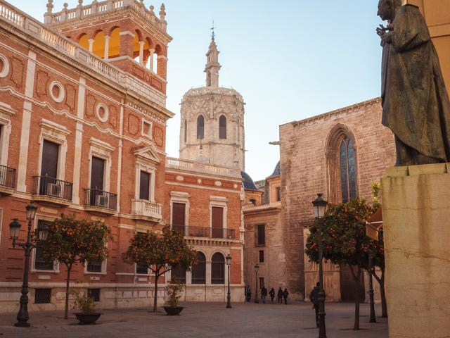 English And Spanish Courses In Spain Learn Spanish Berlitz