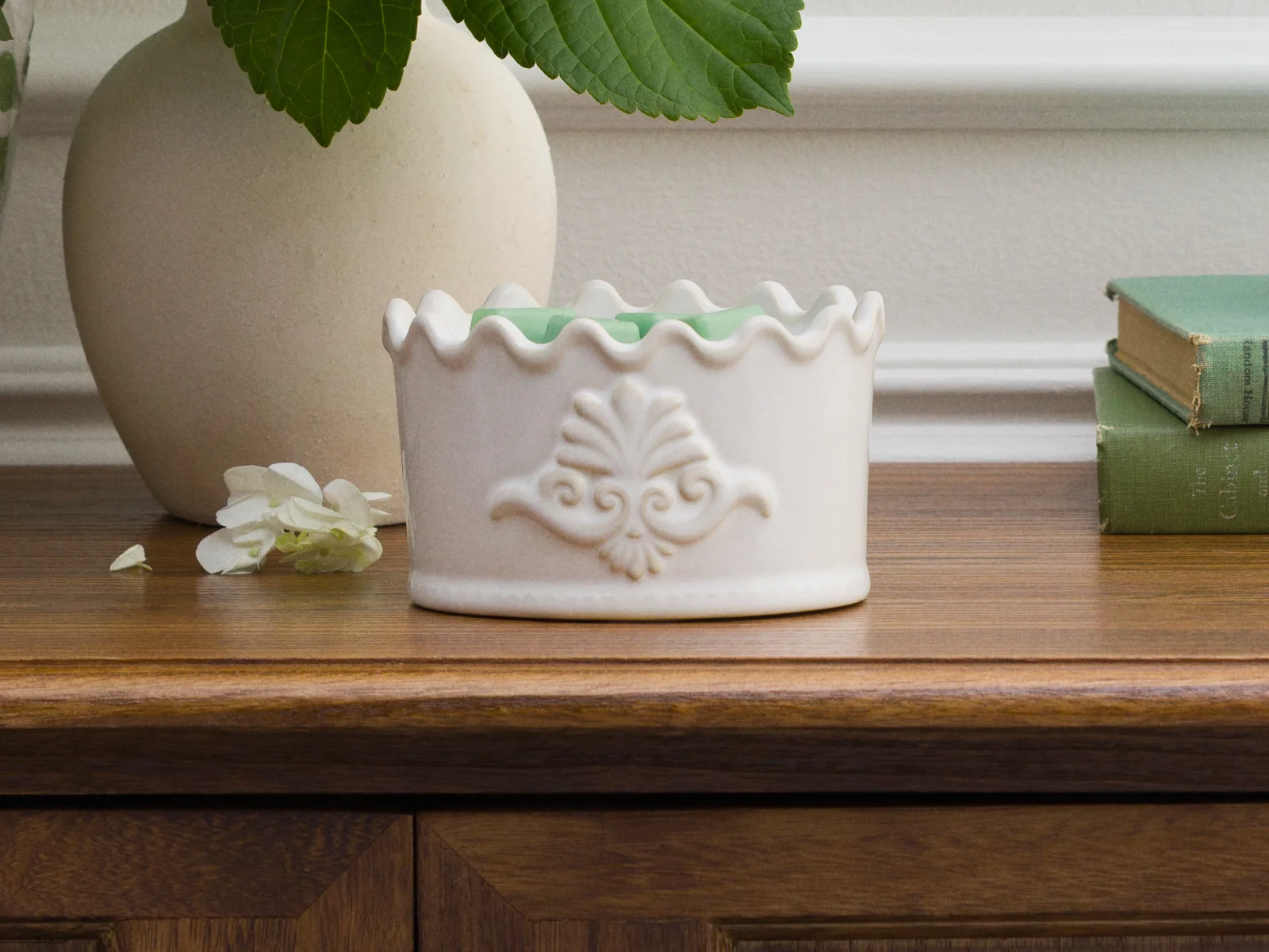 Classic Crest Warmer