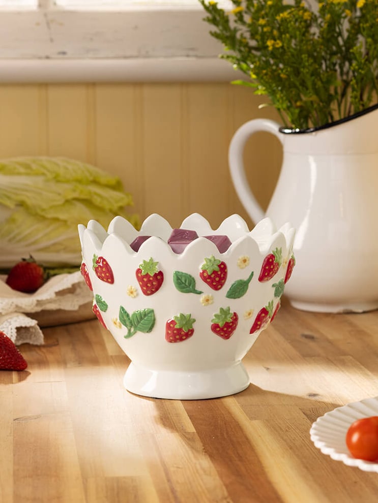 Strawberry Garden Warmer