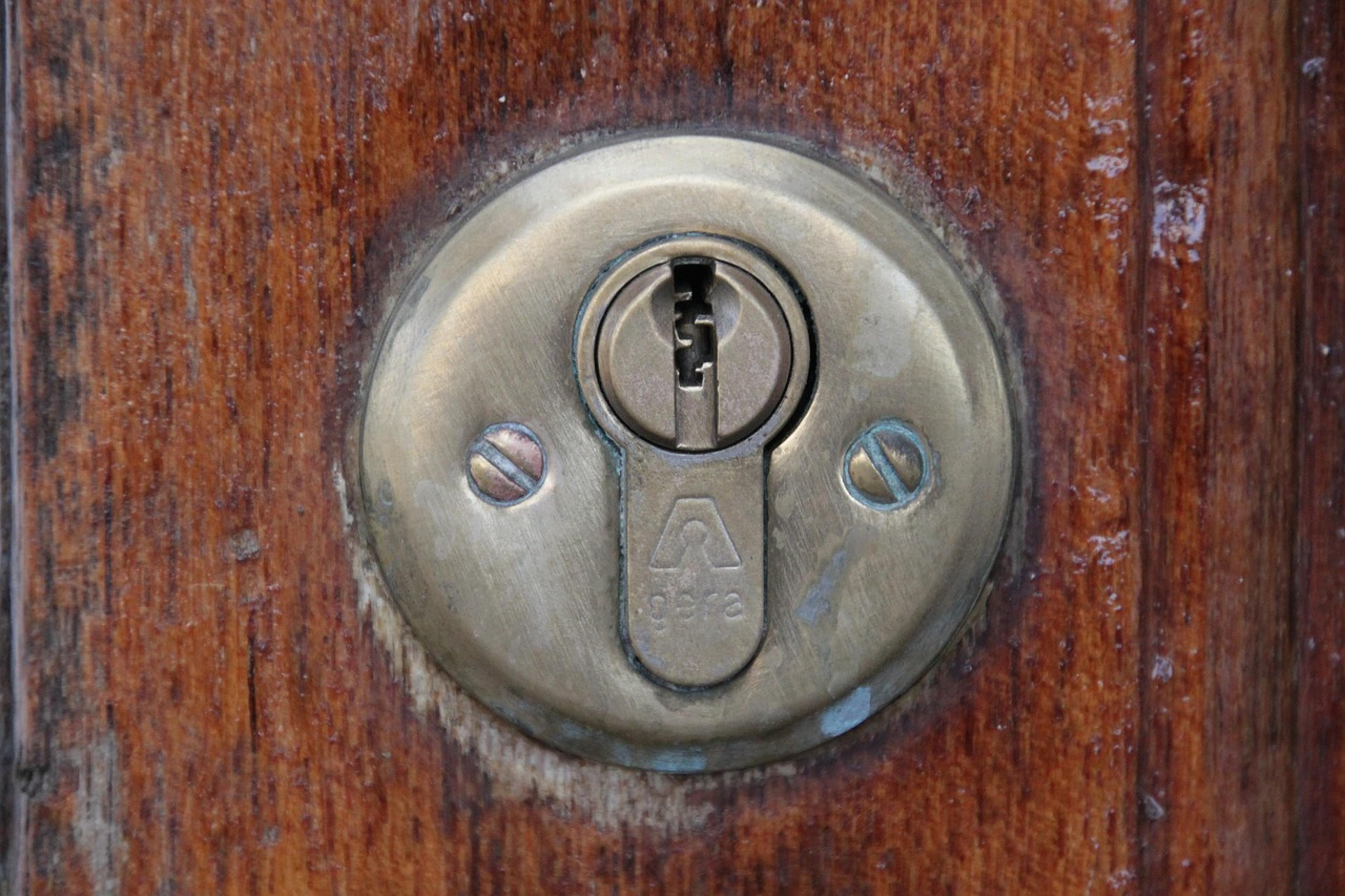 R7-2019-01: CircuitWerkes Sicon-8 Client-Side Authentication Read-Only Bypass (CVE-2019-5616)