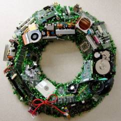 laughing-squid-xmas-wreath.jpg