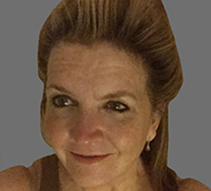 sarahharvey_headshot_Final.png