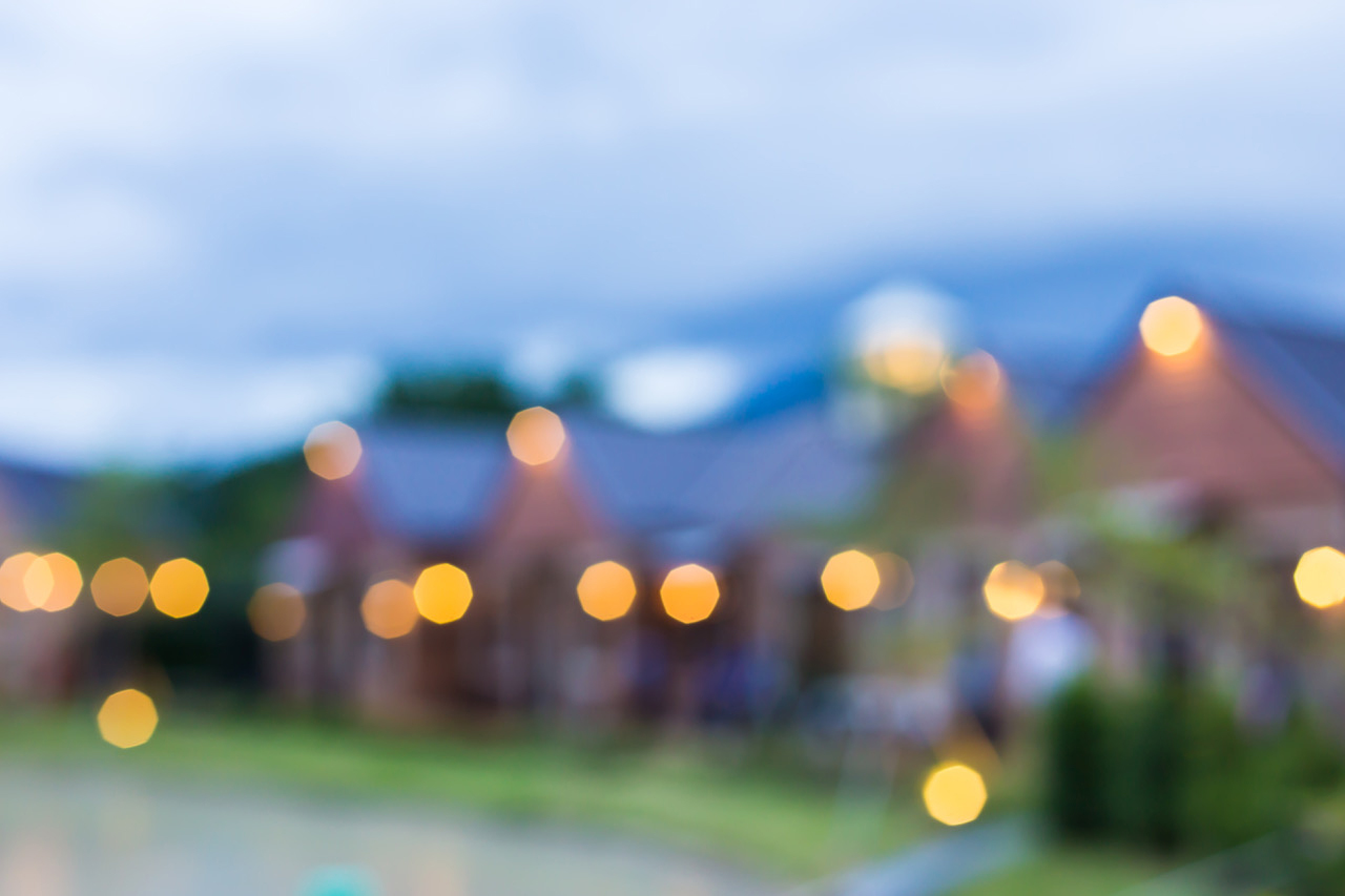 xl-bnr-suburb-blur-298739420.png