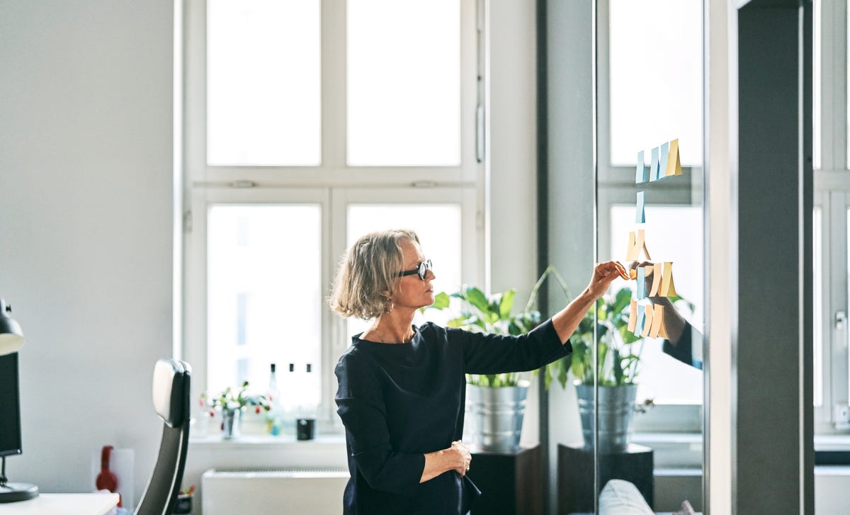 woman learning a language with the berlitz method