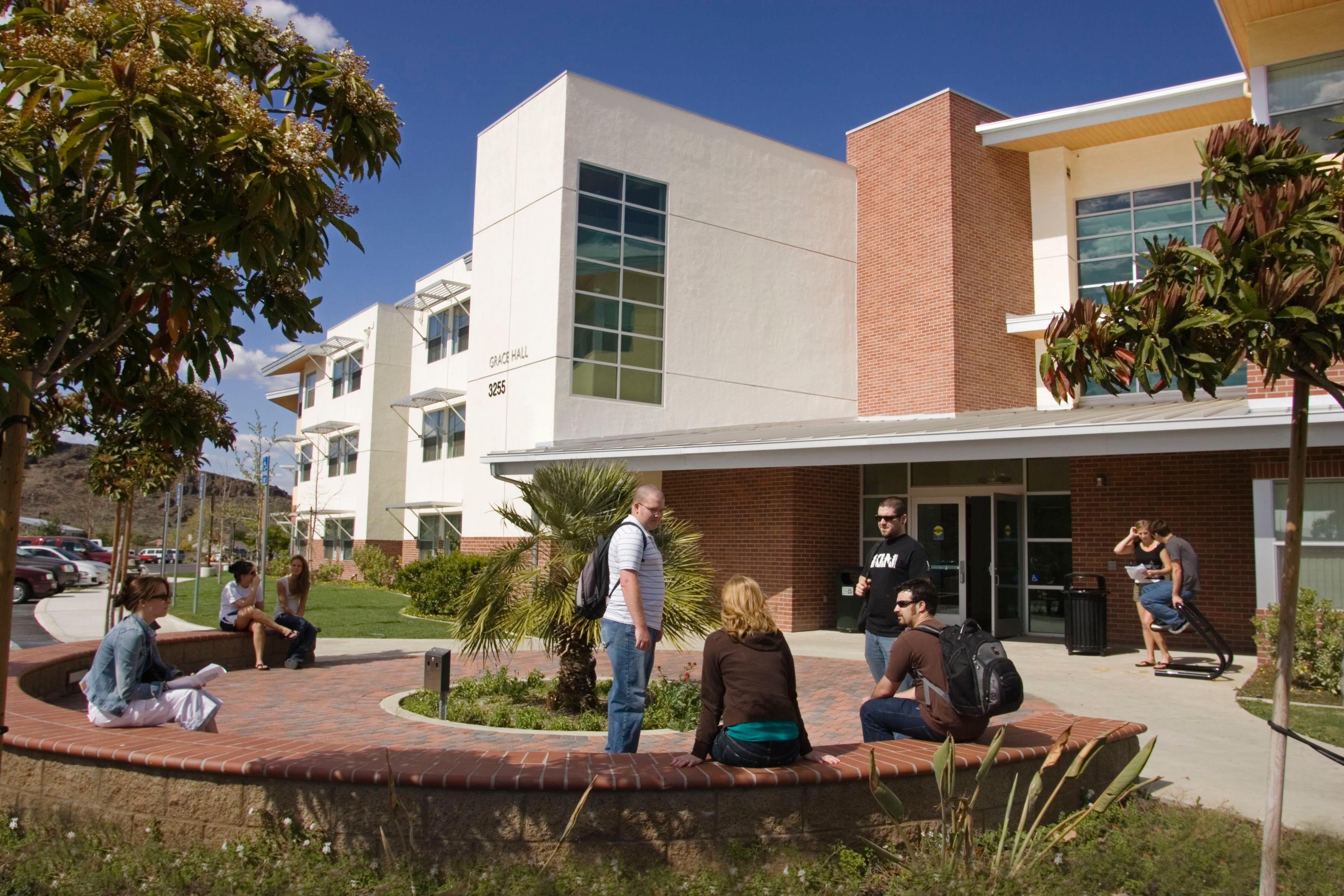 California-Lutheran-University_Grace-Residence-Hall-2.jpg