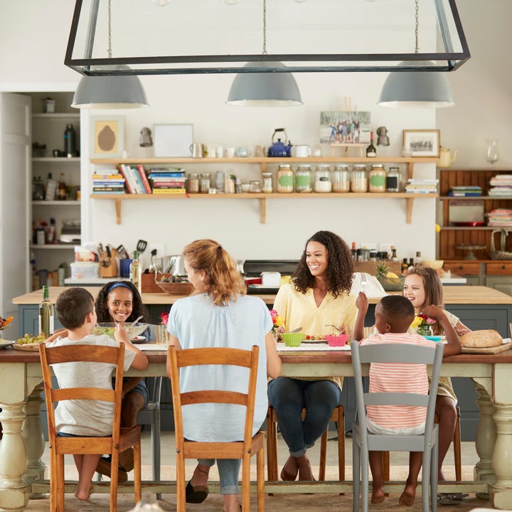 Homestay_People_Around_Dinner_Table.jpg