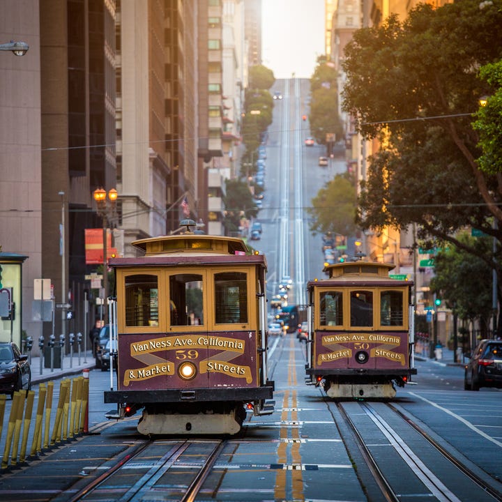San_Francisco_Downtown_Cable_Cars.jpg