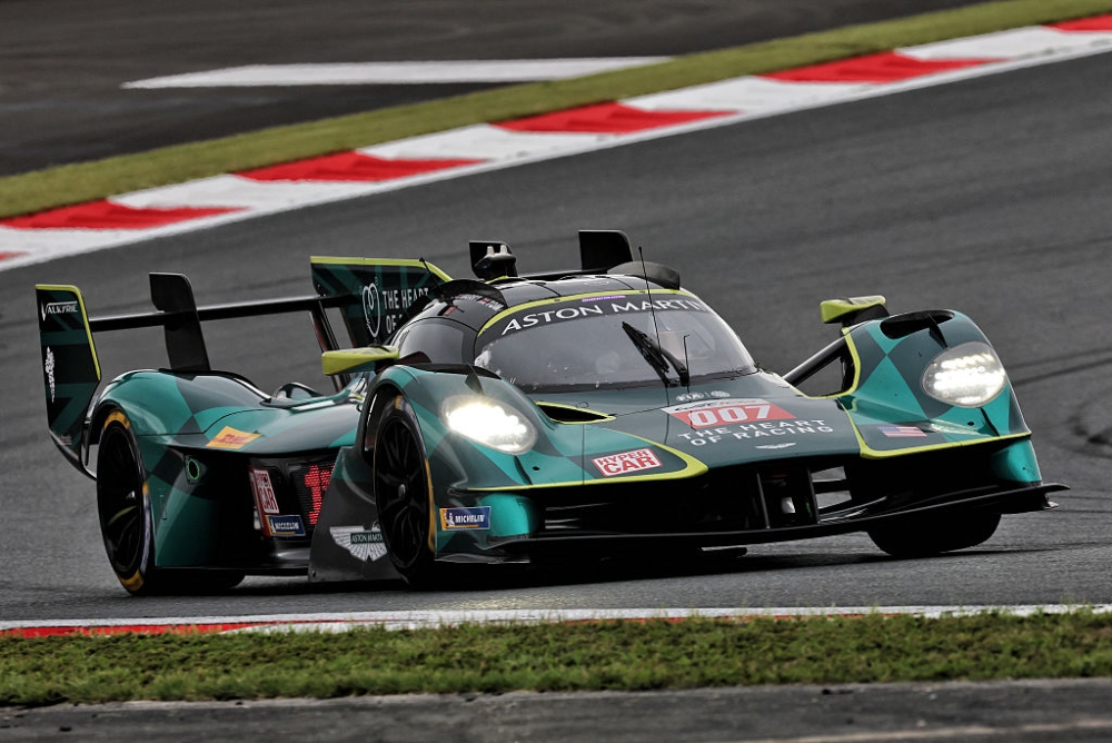 Ticknell puts Aston martin top in final Fuji practice